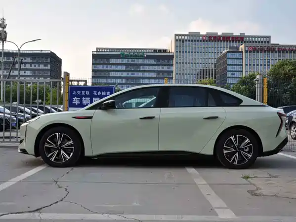 Hongqi EH7 2026