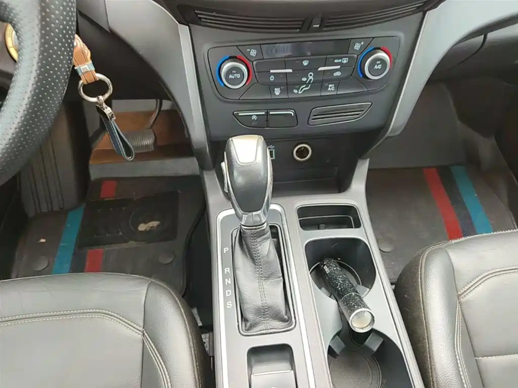 Ford Kuga 2018 — фото 14