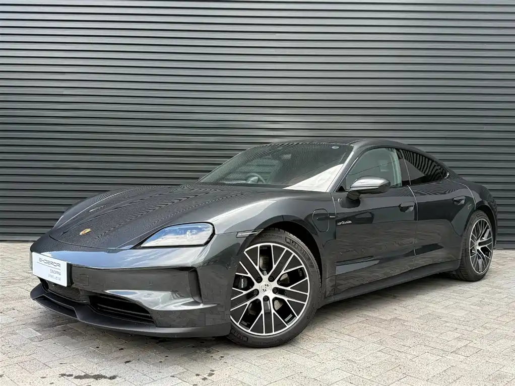 Porsche Taycan 2025