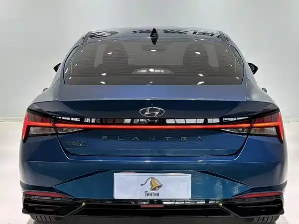 Hyundai Elantra 2022