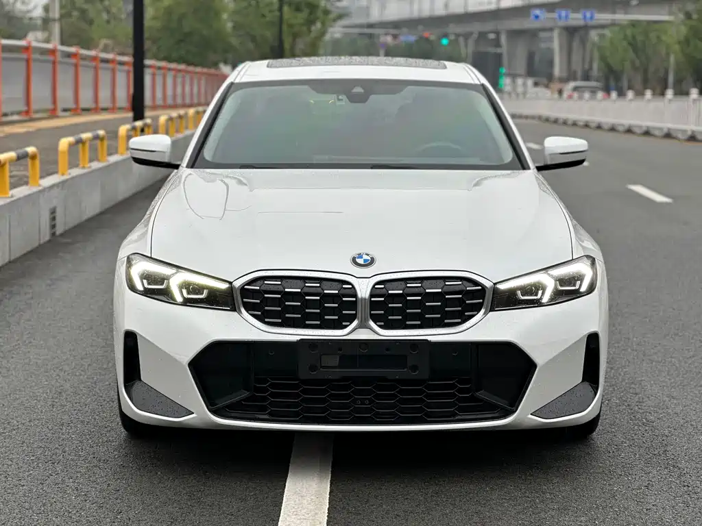 BMW 3 Series 2023