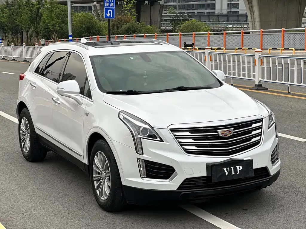 Cadillac XT5 2018 — фото 3
