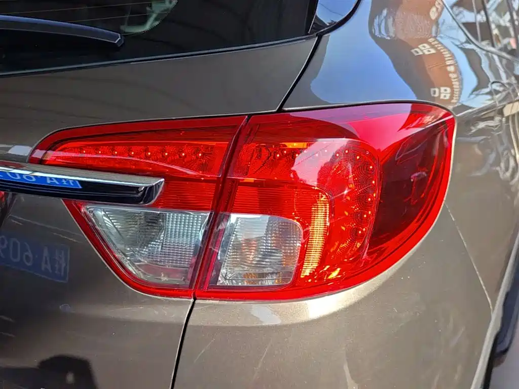 Buick Envision Plus 2016 — фото 8