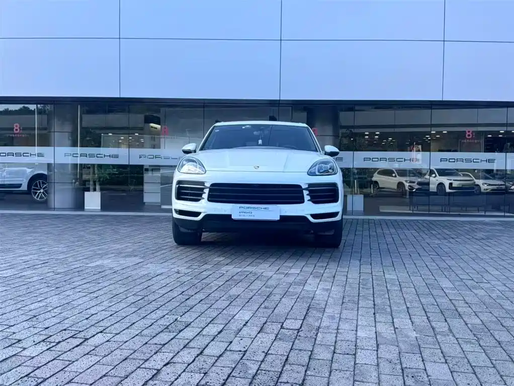 Porsche Cayenne 2022