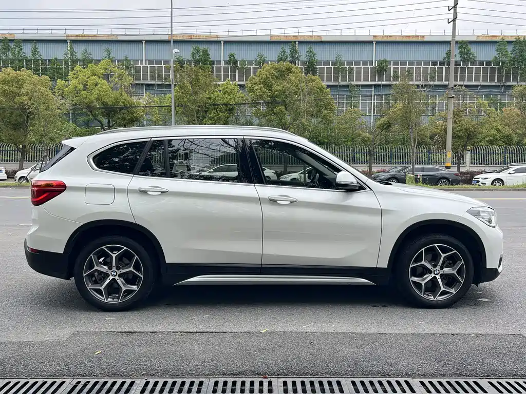 BMW X1 2019 — фото 5