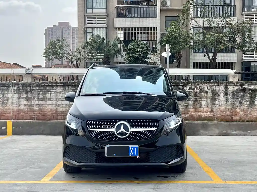 Mercedes-Benz Vito 2023 — фото 2