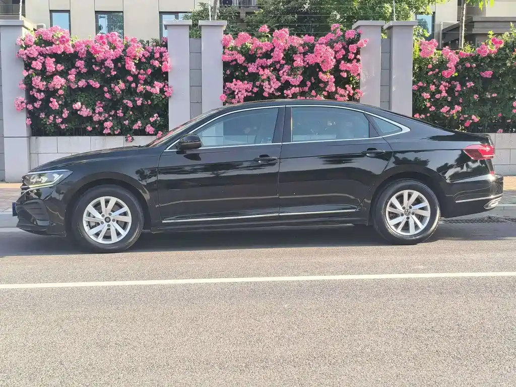 Volkswagen Passat 2023