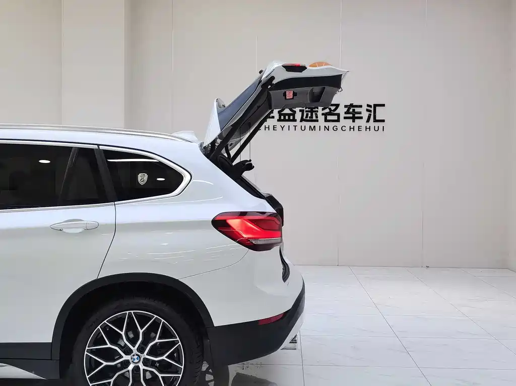 BMW X1 2021 — фото 11