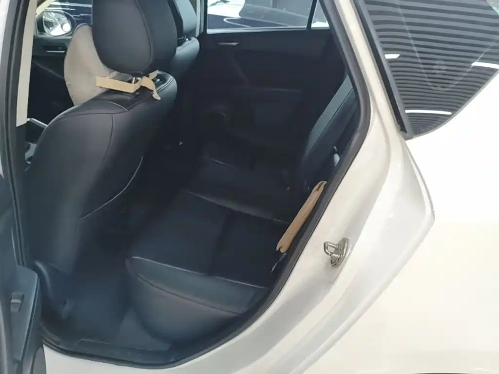 Mazda 3 Xingcheng 2015 — фото 17