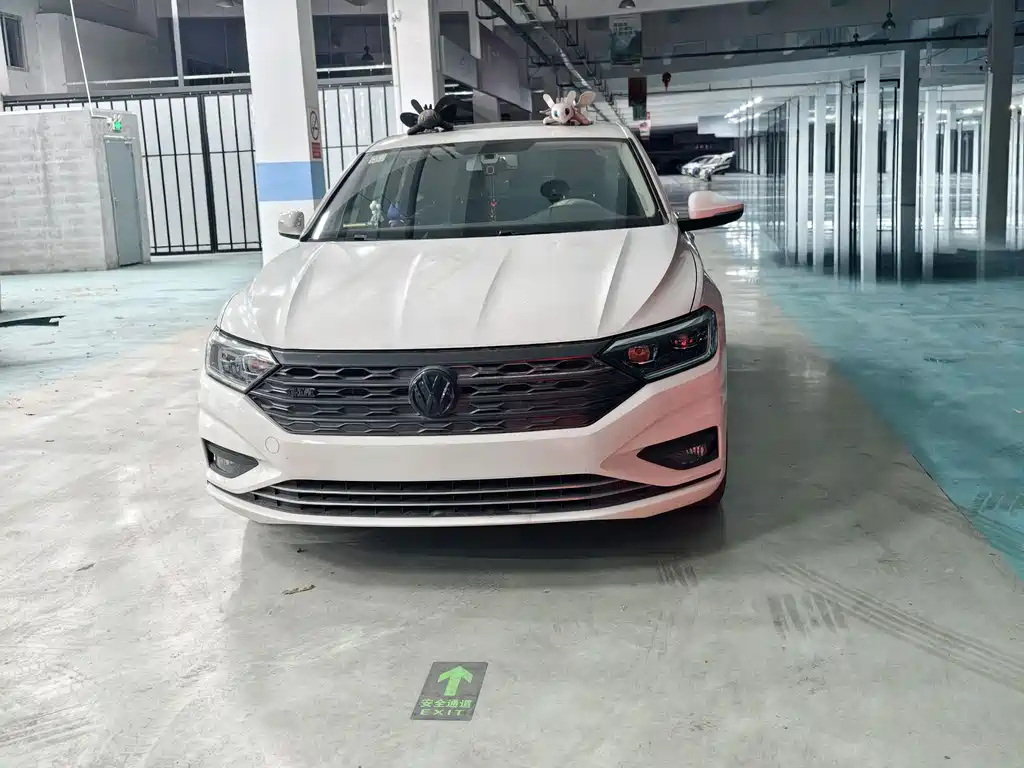 Volkswagen Sagitar 2021