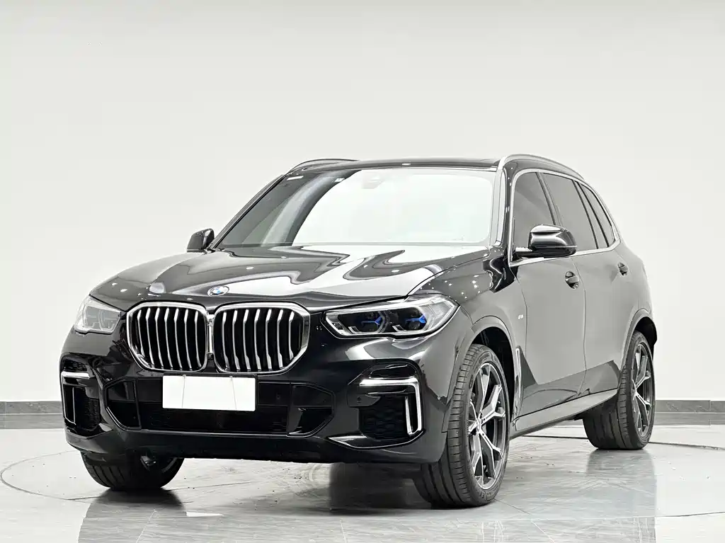 BMW X5 2022 — фото 1