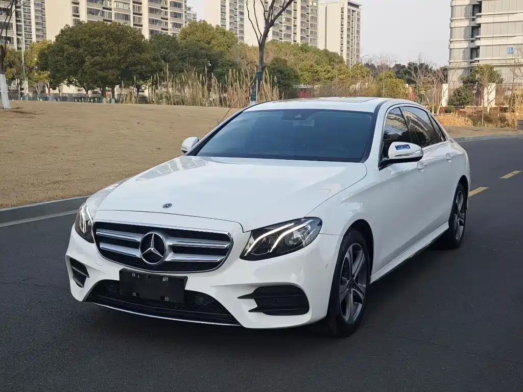 Mercedes-Benz E-Class 2017 — фото 1