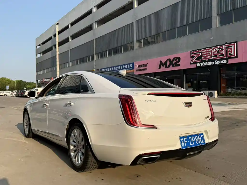 Cadillac XTS 2018 — фото 7