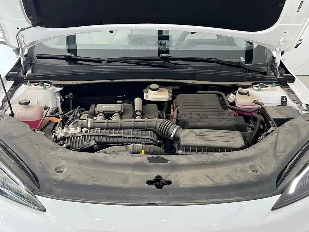 BYD Seal 05 DM-i 2025 — фото 4