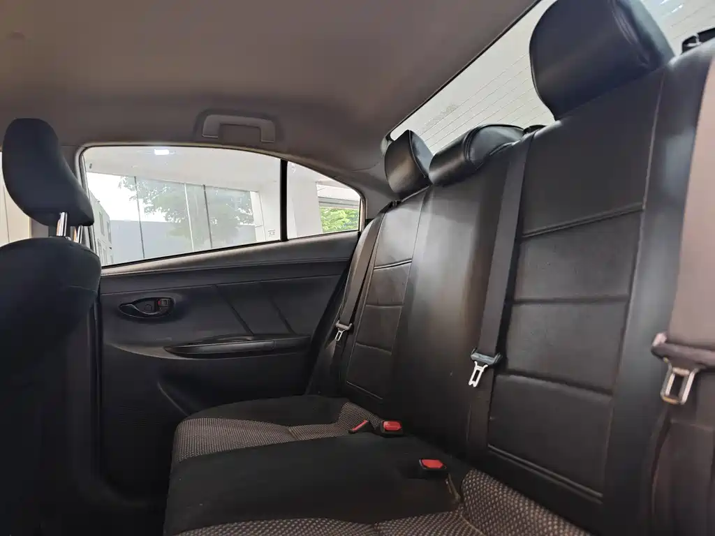Toyota Vios 2017 — фото 22