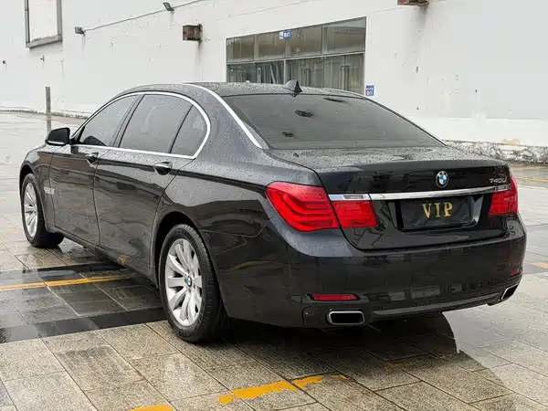 BMW 7 Series 2011