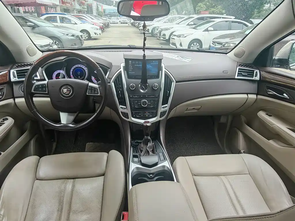 Cadillac SRX 2011