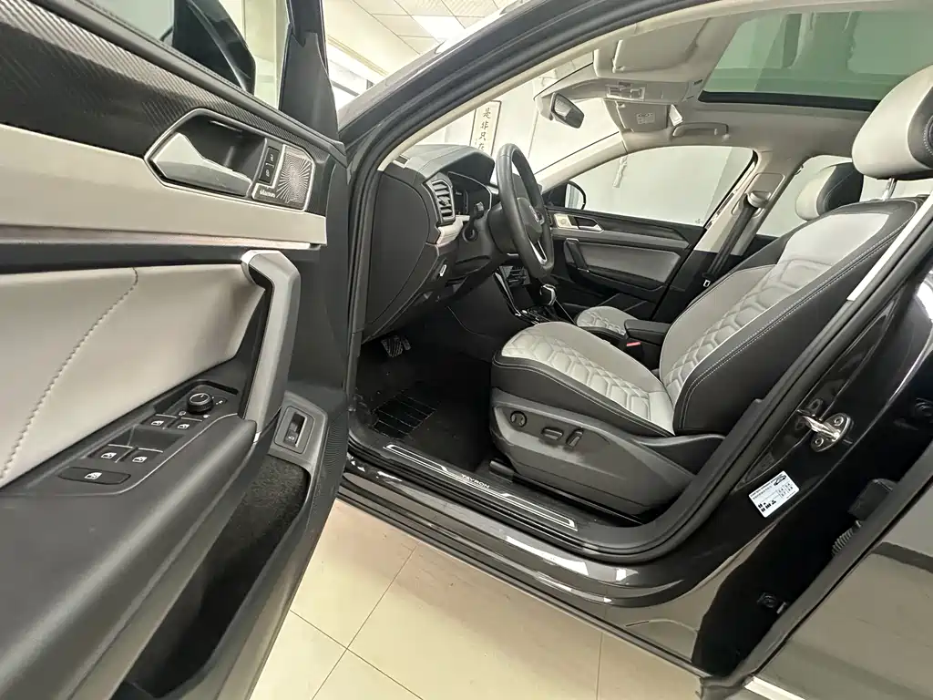 Volkswagen Tayron 2023