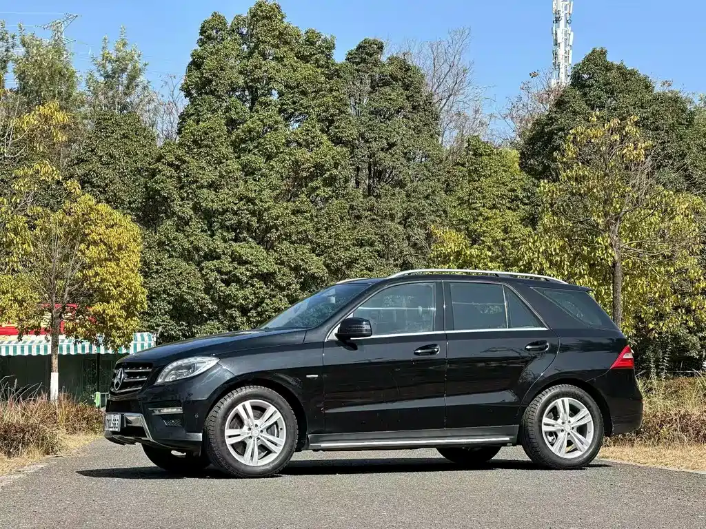 Mercedes-Benz M-Class 2012 — фото 3