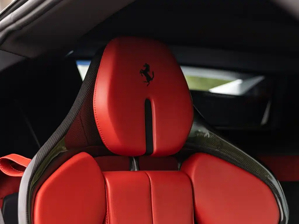 Ferrari SF90 2023 — фото 18