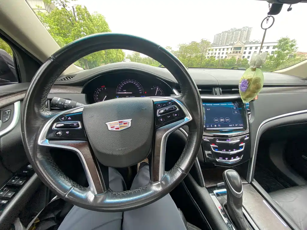 Cadillac XTS 2019 — фото 15