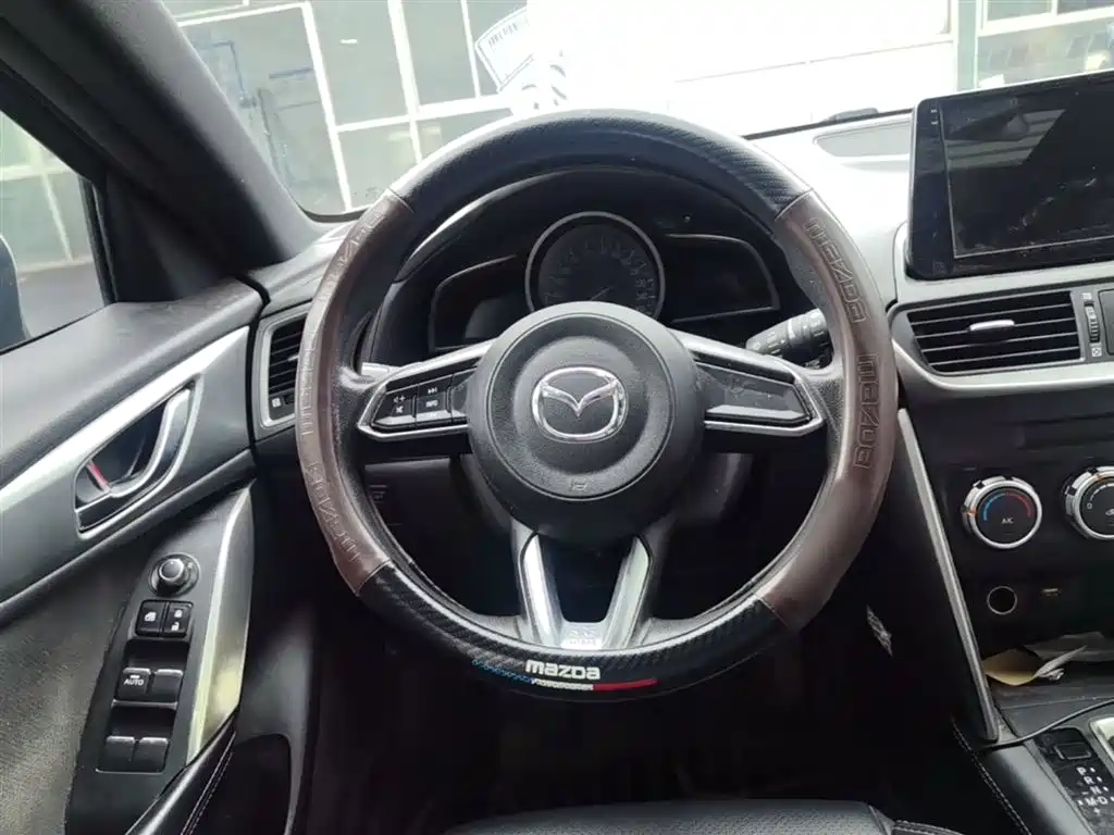 Mazda CX-4 2019 — фото 17
