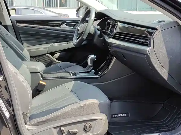 Volkswagen Passat 2024