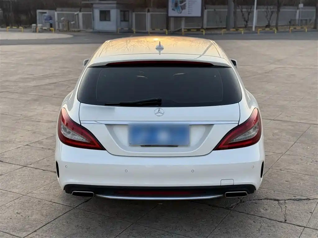 Mercedes-Benz CLS 2016 — фото 23