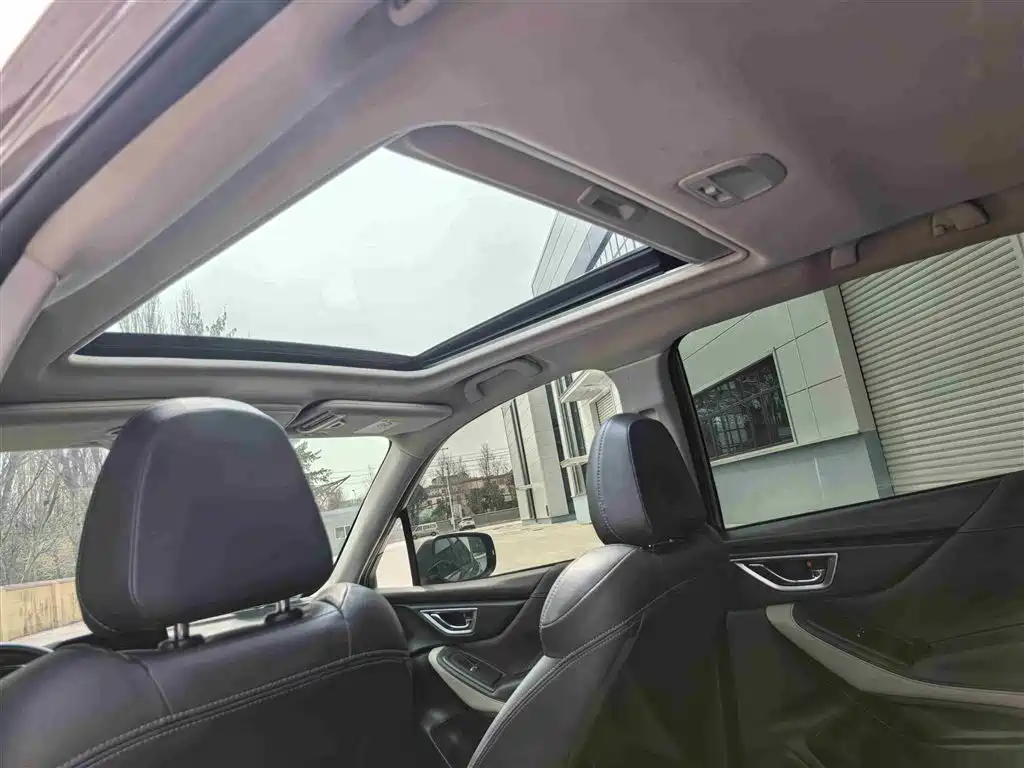 Subaru Forester 2022 — фото 12