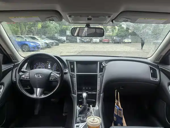Infiniti Q50L 2016