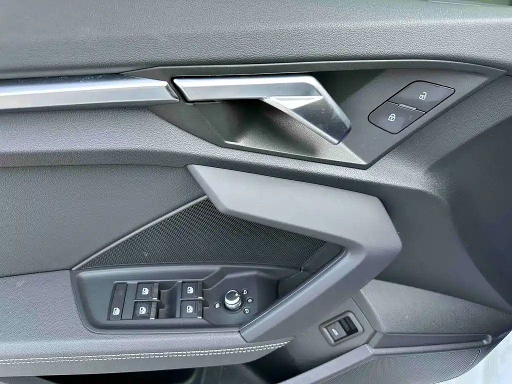Audi A3 2022 — фото 12