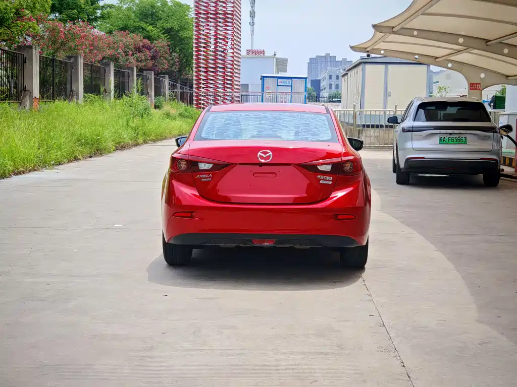 Mazda 3 Axela 2016 — фото 6