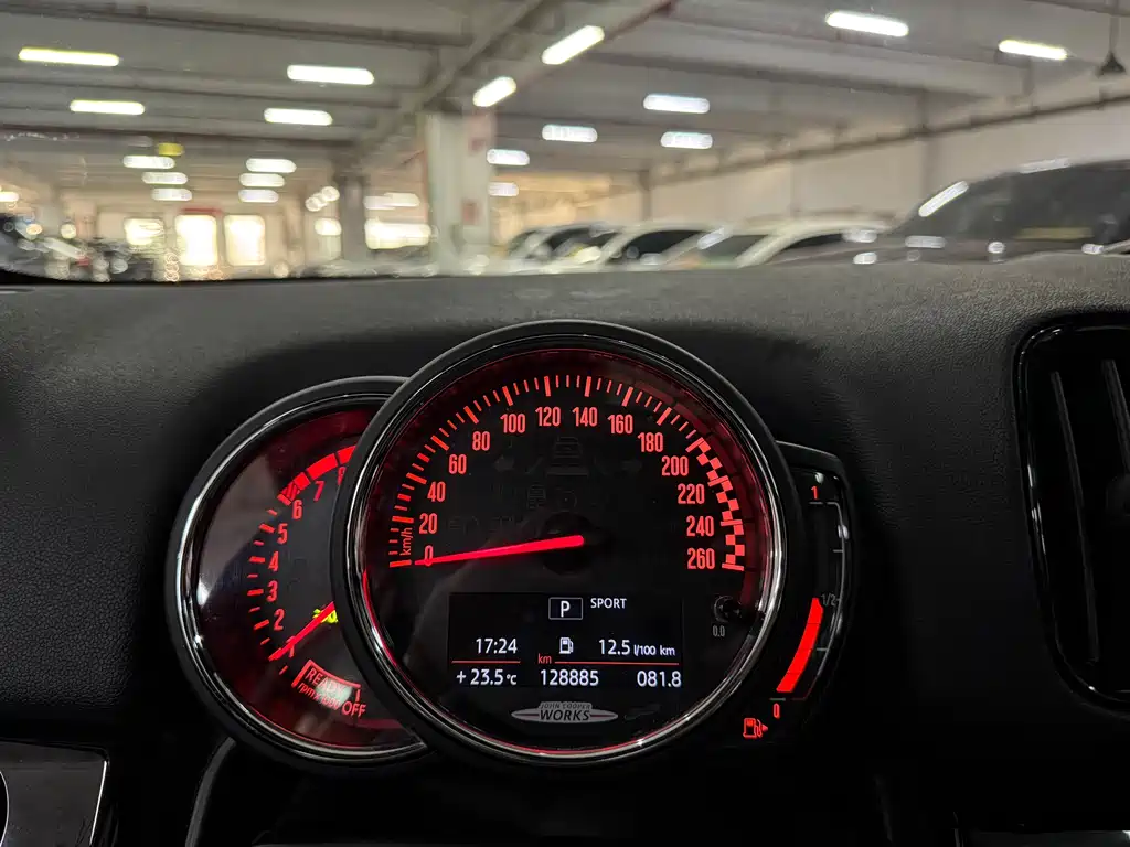 MINI JCW Countryman 2018 — фото 19