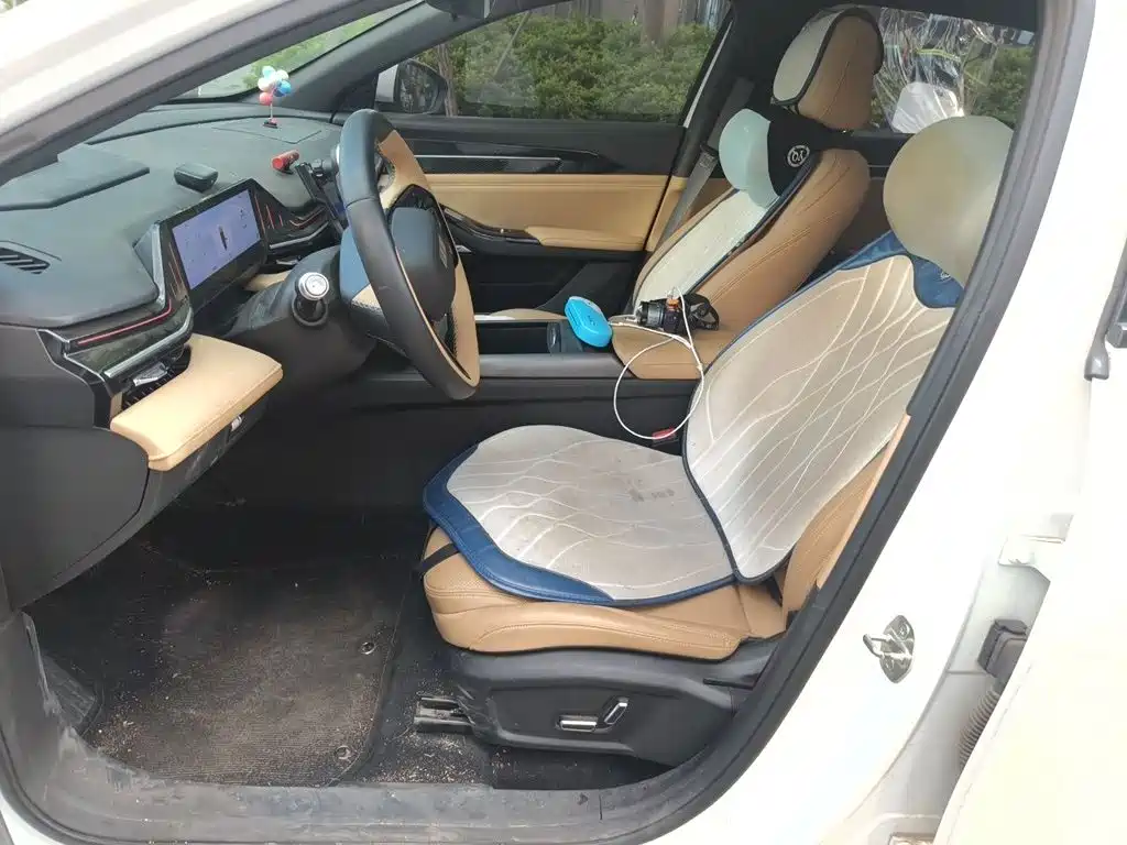 Geely Galaxy L6 2023 — фото 16
