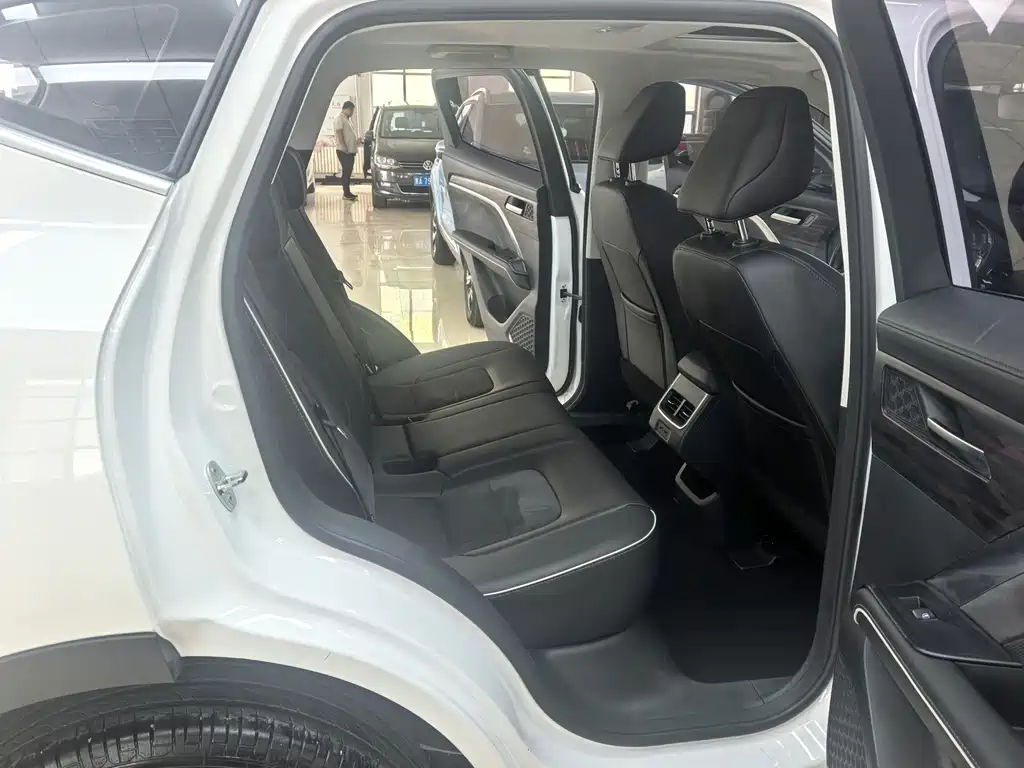 Haval H6 2023 — фото 12