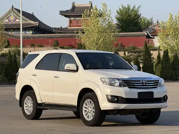 Toyota Fortuner 2016