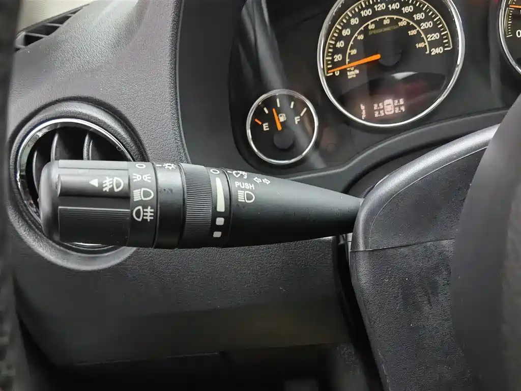 Jeep Compass 2014 — фото 21