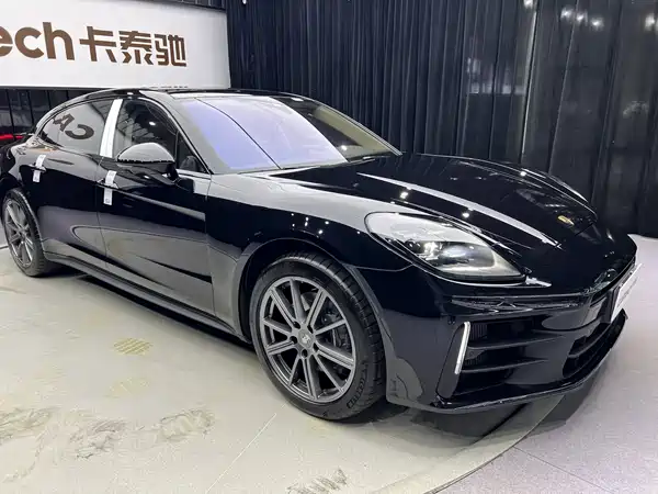 Porsche Panamera 2024