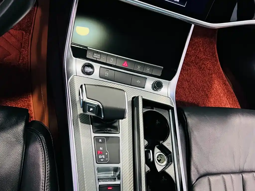 Audi A6L 2022 — фото 9