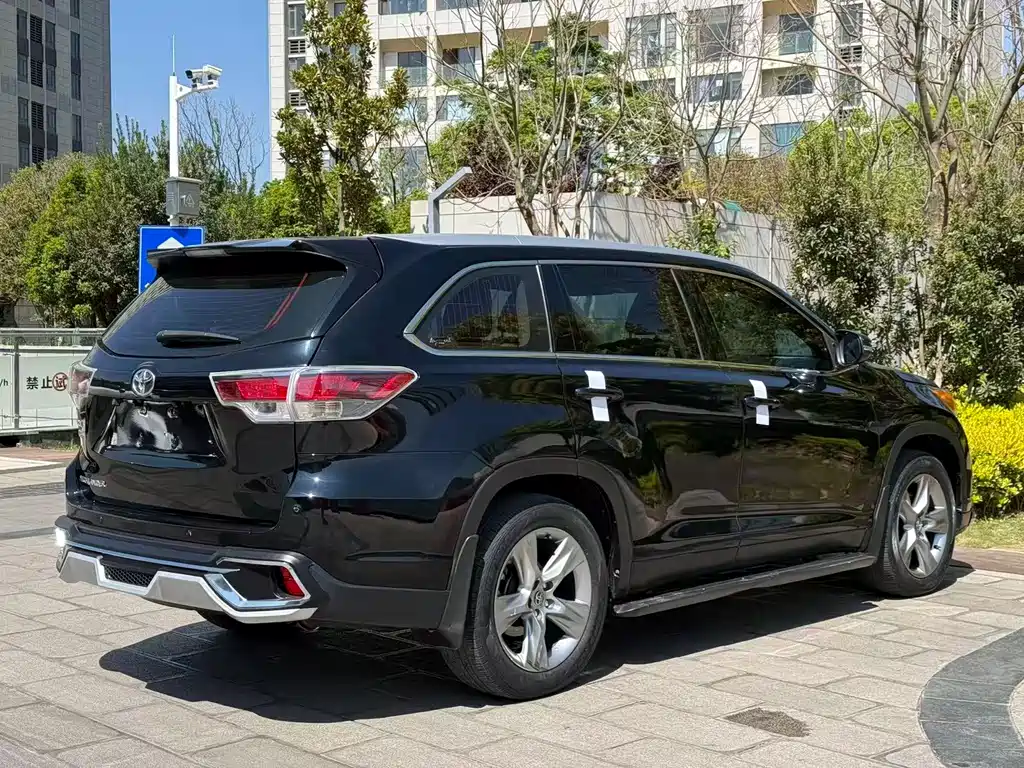Toyota Highlander 2017 — фото 9