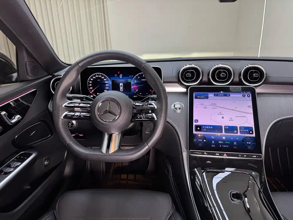Mercedes-Benz C-Class 2023 — фото 20