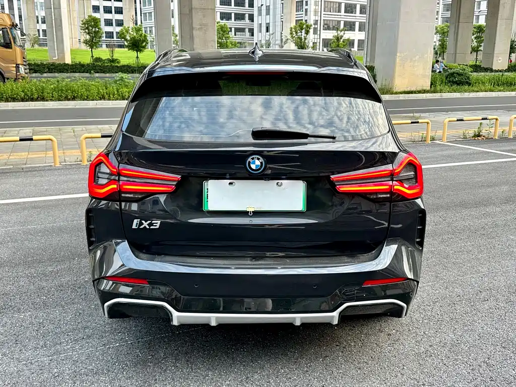 BMW iX3 2023 — фото 15