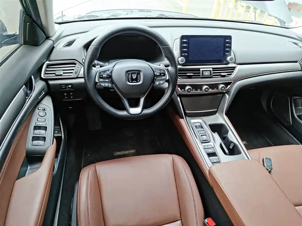 Honda Accord 2021 — фото 11