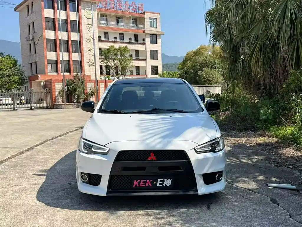 Mitsubishi Lancer EX 2013 — фото 2