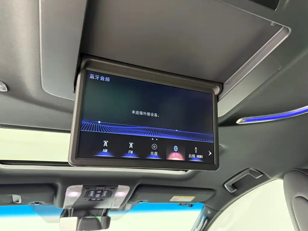 Lexus LM 2023 — фото 24