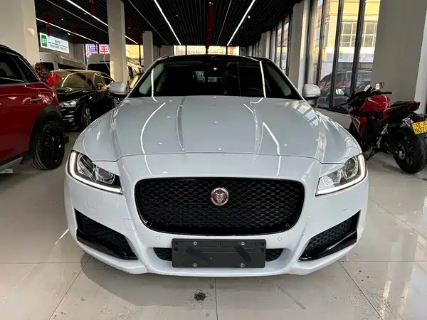 Jaguar XFL 2020