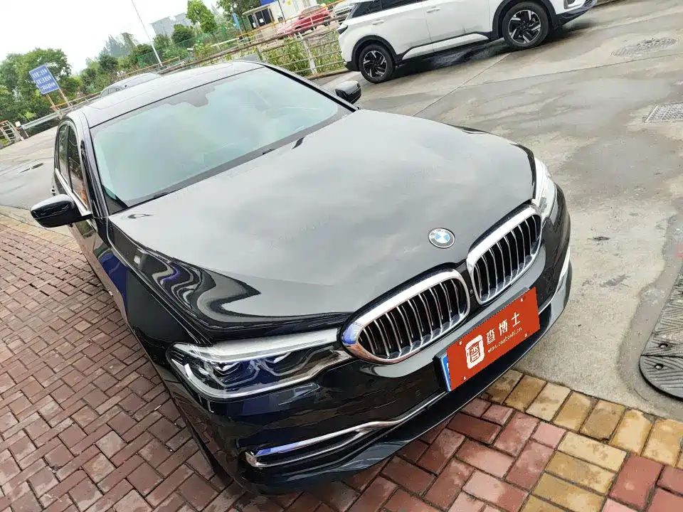 BMW 5 Series 2018 — фото 2