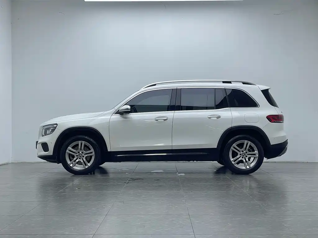 Mercedes-Benz GLB 2023 — фото 8