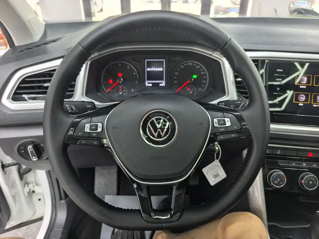 Volkswagen T-Roc 2022 — фото 16