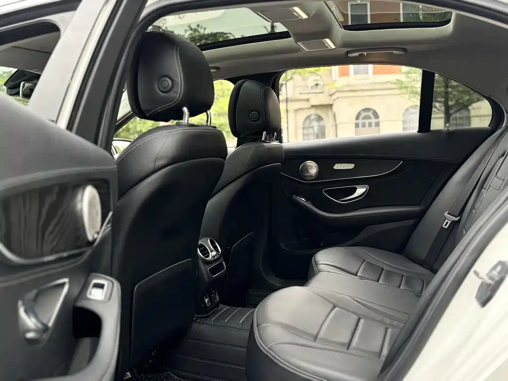 Mercedes-Benz C-Class 2020 — фото 19